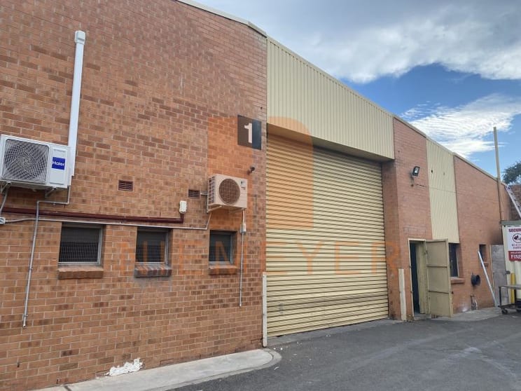 Click to view all images 88 Seville Street Fairfield East NSW 2165 - Image 3