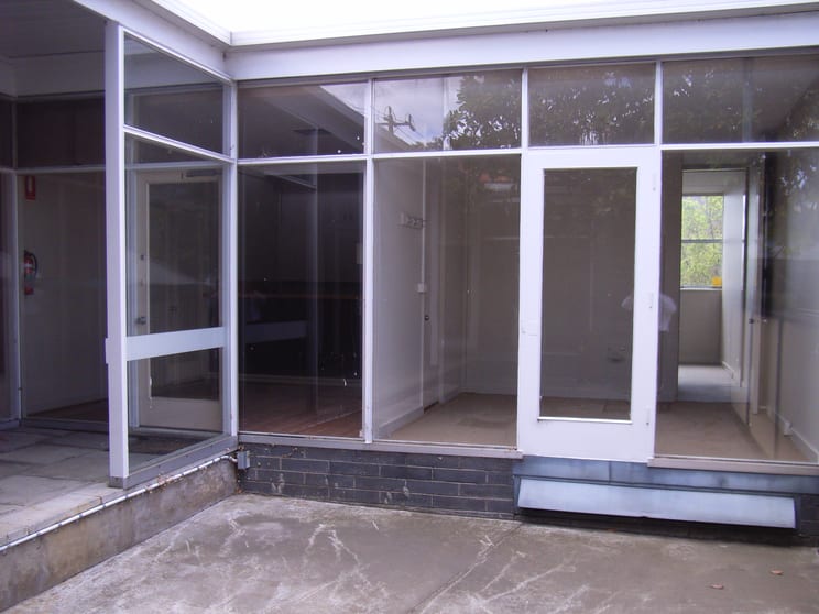 Click to view all images 1/251 Latrobe Terrace Geelong VIC 3220 - Image 2