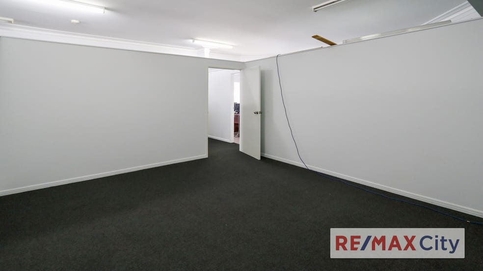 Click to view all images 140 Hawthorne Road Hawthorne QLD 4171 - Image 2