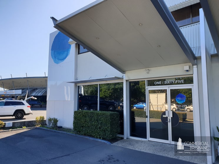 Click to view all images 1&2/65 Sandgate Road Albion QLD 4010 - Image 3