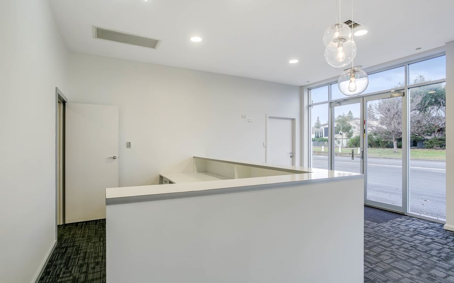 Click to view all images 138 Hindmarsh Road Victor Harbor SA 5211 - Image 3
