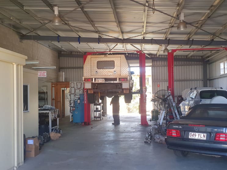 Click to view all images 1/9 Wallace Drive Mareeba QLD 4880 - Image 3