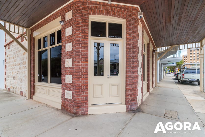 Click to view all images Office 1/115-117 South Terrace South Fremantle WA 6162 - Image 1