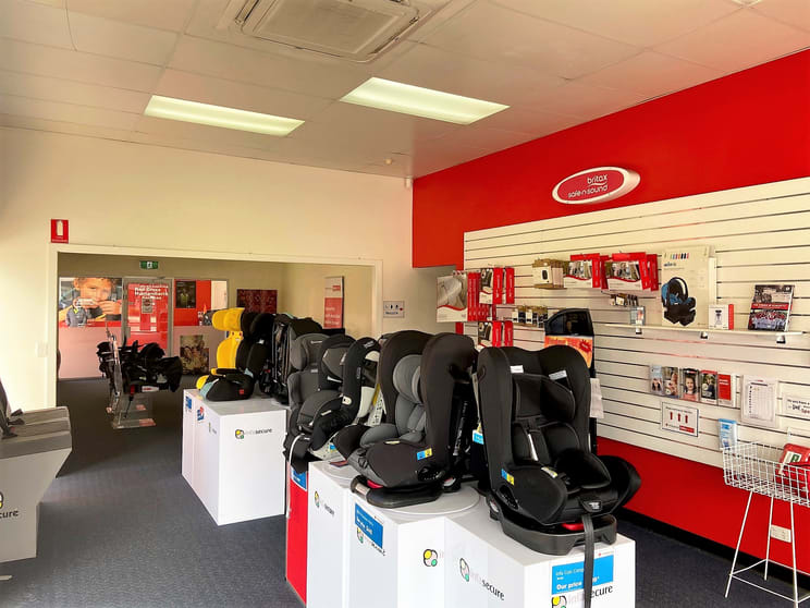 Click to view all images 125 Henley Beach Road Mile End SA 5031 - Image 3