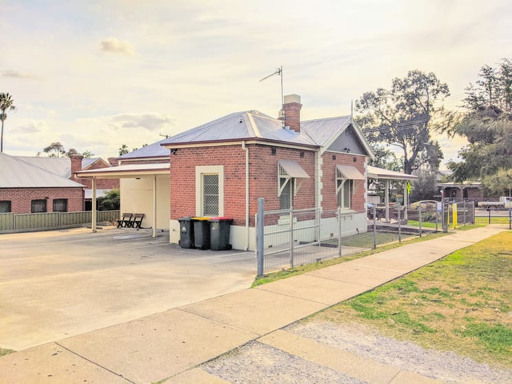 Click to view all images 13 Darling Street Tamworth NSW 2340 - Image 3