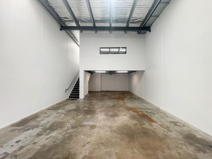 Click to view all images 218 Whitehall Street Yarraville VIC 3013 - Image 2