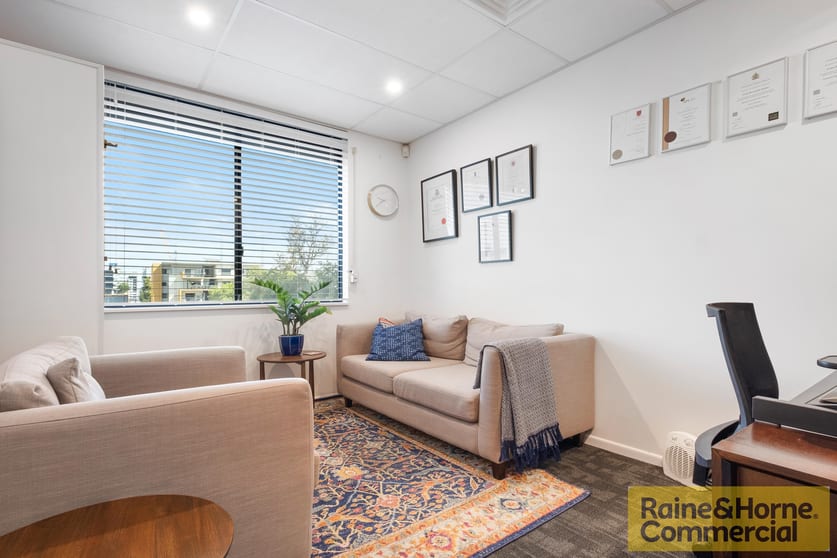 Click to view all images 18/7 O'Connell Tce Bowen Hills QLD 4006 - Image 3