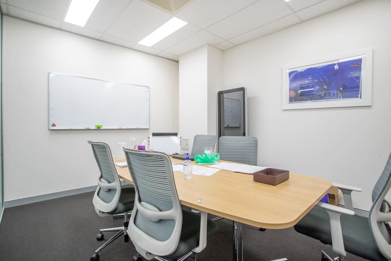 Click to view all images 2.01/12-14 Solent Circuit Norwest NSW 2153 - Image 3