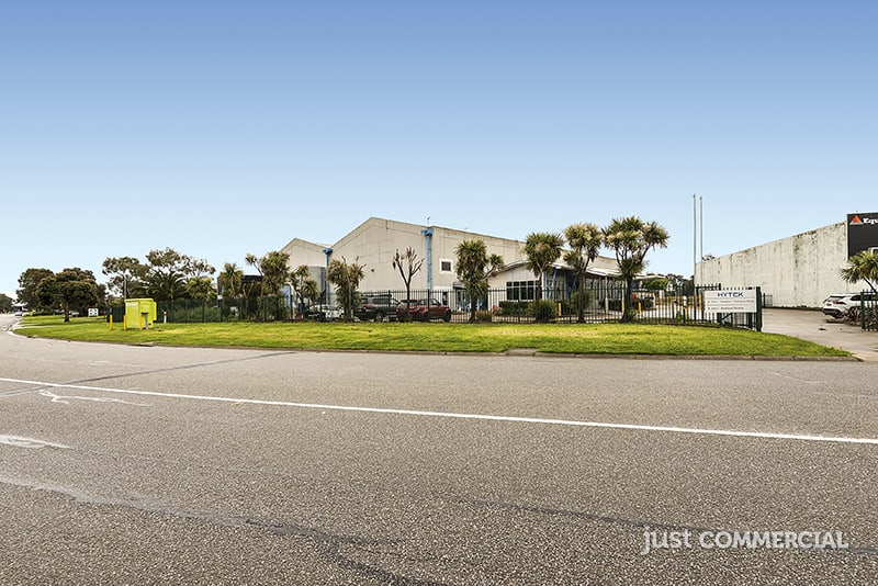 Click to view all images 90-98 Woodland Drive Braeside VIC 3195 - Image 2