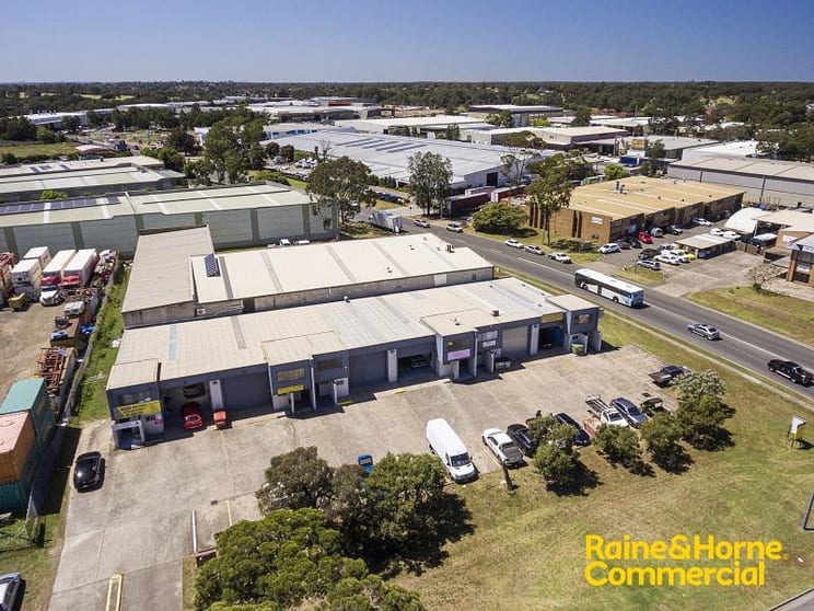 Click to view all images Unit 2/15 Aero Road Ingleburn NSW 2565 - Image 2