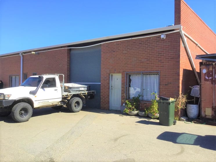 Click to view all images 6/4 Sandra Place Welshpool WA 6106 - Image 2
