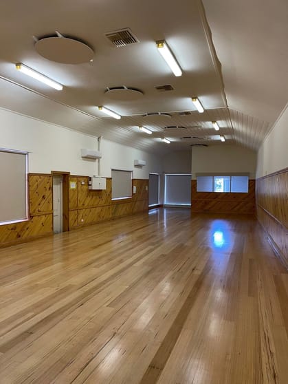 Click to view all images 81 Atherton Road Oakleigh VIC 3166 - Image 2