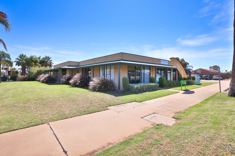 Click to view all images Shop 3/2103 Fifteenth Street Irymple VIC 3498 - Image 2