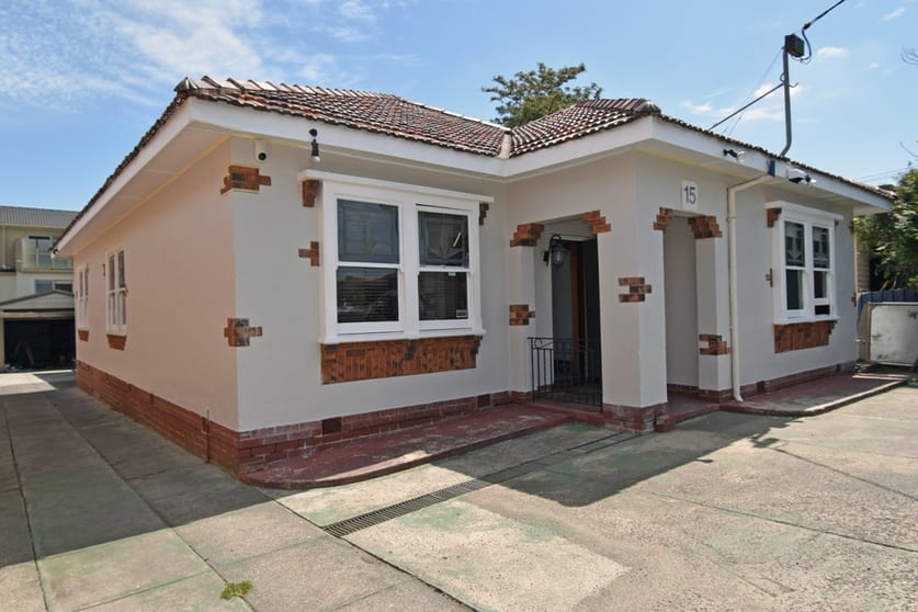 Click to view all images 15 Nicholson Street Bentleigh VIC 3204 - Image 1