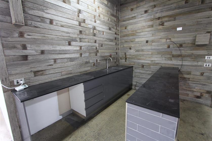 Click to view all images Unit 2/998 King Georges Road Blakehurst NSW 2221 - Image 3