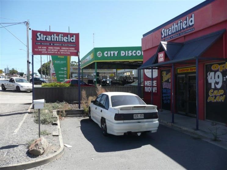 Click to view all images 149 Sherriffs Road Reynella SA 5161 - Image 3