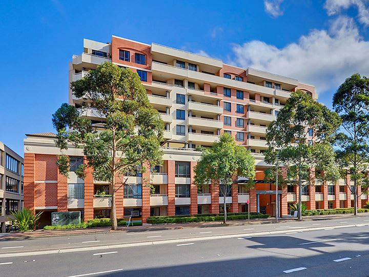 Click to view all images 129/121-131 Peats Ferry Road Hornsby NSW 2077 - Image 1