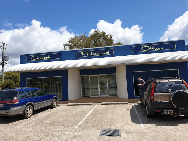Click to view all images Tin Can Bay QLD 4580 - Image 2