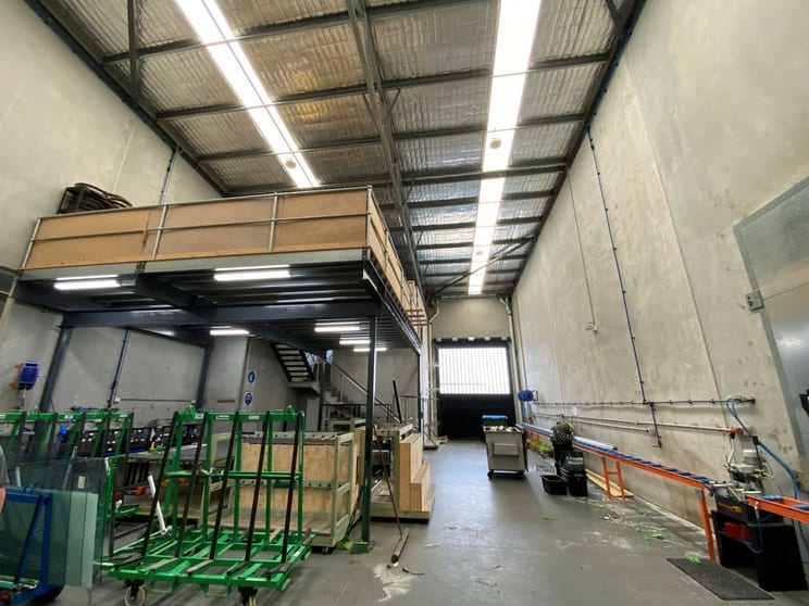 Click to view all images 2/8 Adventure Place Caringbah NSW 2229 - Image 2