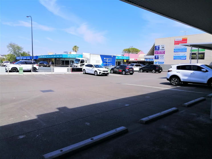 Click to view all images 6A & 6B 75 Redcliffe Parade Redcliffe QLD 4020 - Image 3