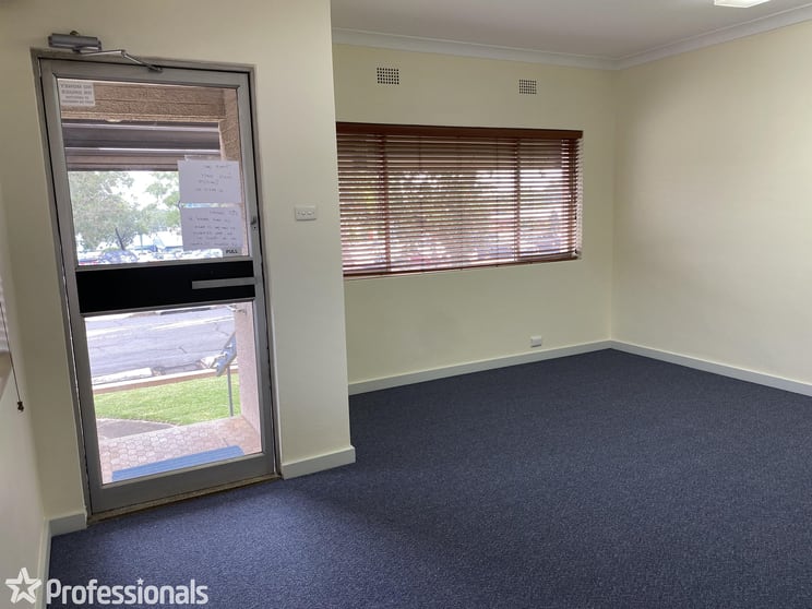 Click to view all images 1/49 Berry Street Nowra NSW 2541 - Image 2