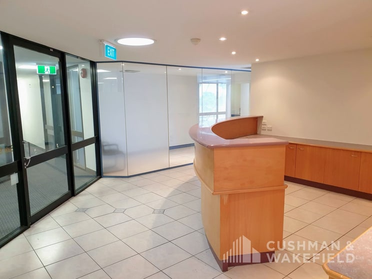 Click to view all images Unit 19/42 Bundall Road Bundall QLD 4217 - Image 3