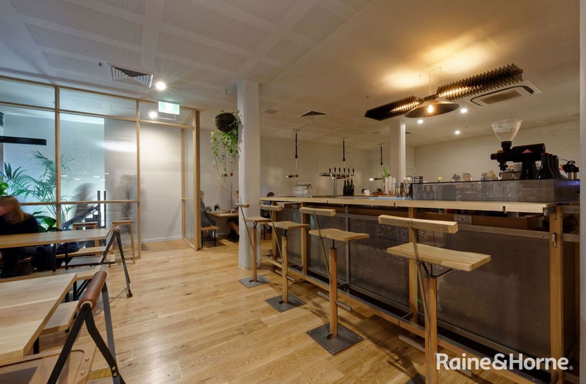 Click to view all images 28 Niagara Lane Melbourne VIC 3000 - Image 3