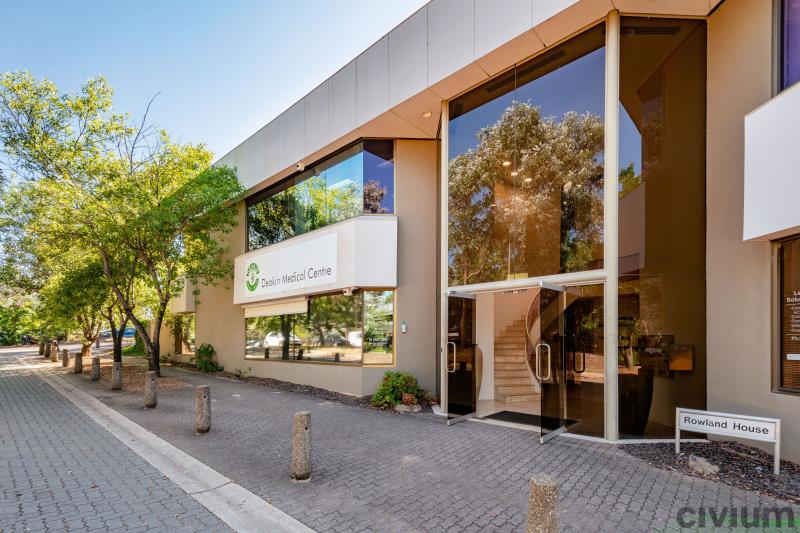 Ground  Unit 3/10 Thesiger Court Deakin ACT 2600 - Image 2