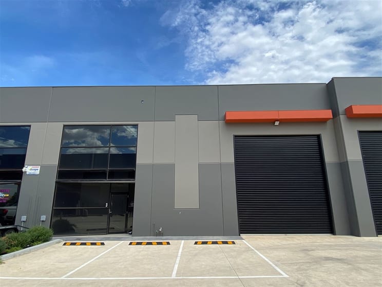 Click to view all images 3/29 Burnett Street Somerton VIC 3062 - Image 1