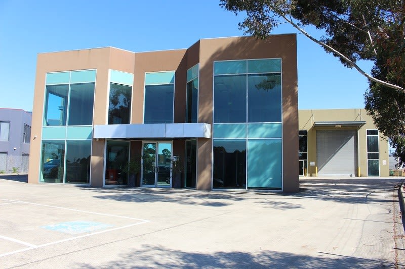 Click to view all images 49 Lakeside Drive Broadmeadows VIC 3047 - Image 2