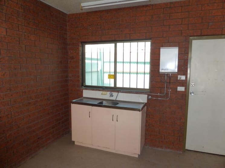 Click to view all images 111 Ninth Street Mildura VIC 3500 - Image 3