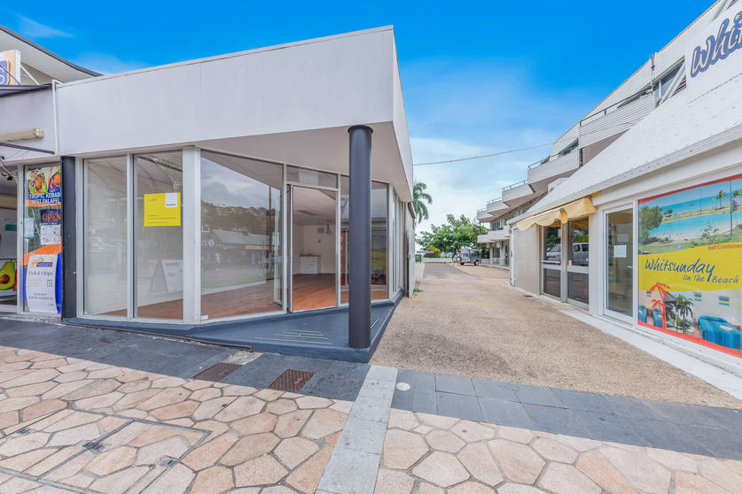 Click to view all images 4/267 Shute Harbour Road Airlie Beach QLD 4802 - Image 3