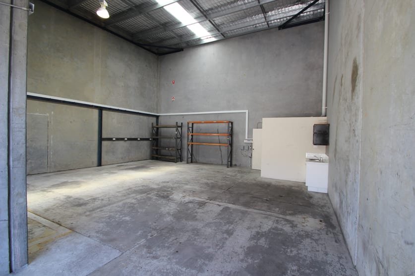 Click to view all images 10/8 Pioneer Drive Woonona NSW 2517 - Image 3