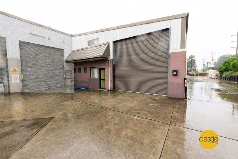 Click to view all images 2/3 Ranton St Cardiff NSW 2285 - Image 1