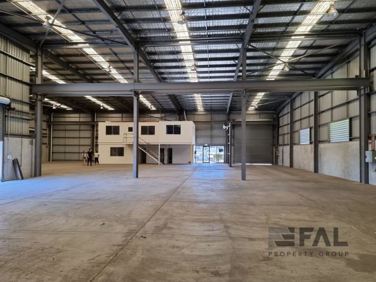 Click to view all images Coopers Plains QLD 4108 - Image 2