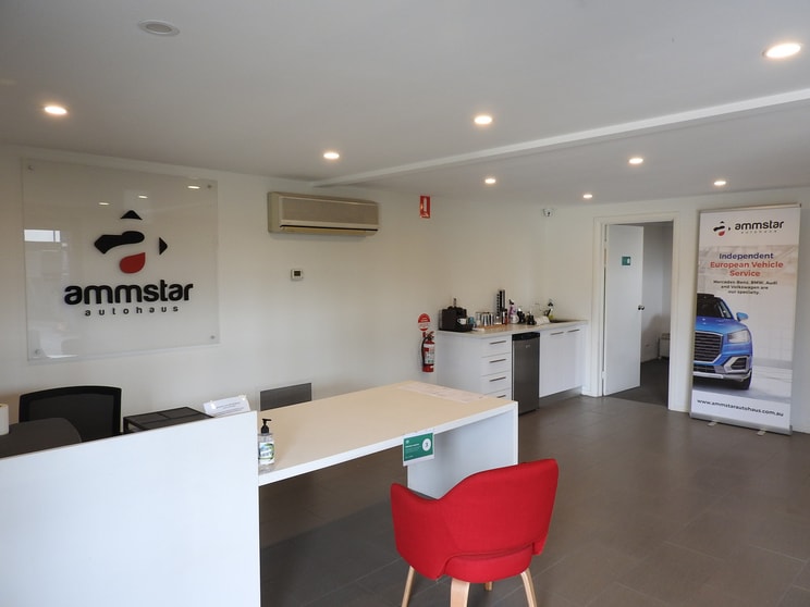 Click to view all images 228 Centre Dandenong Road Cheltenham VIC 3192 - Image 3