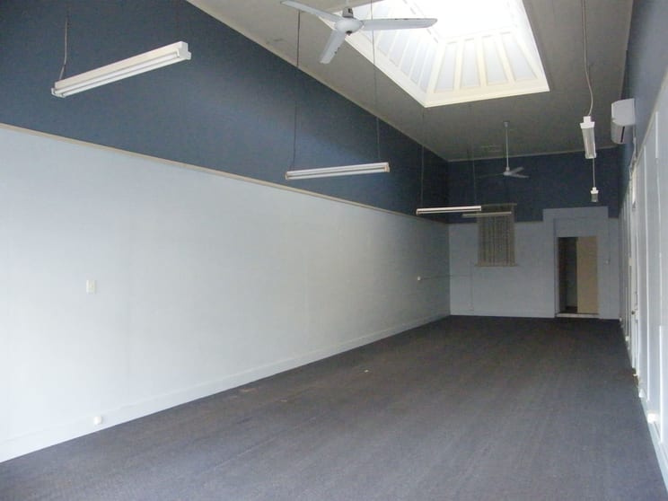 Click to view all images 203 Bazaar Street Maryborough QLD 4650 - Image 2