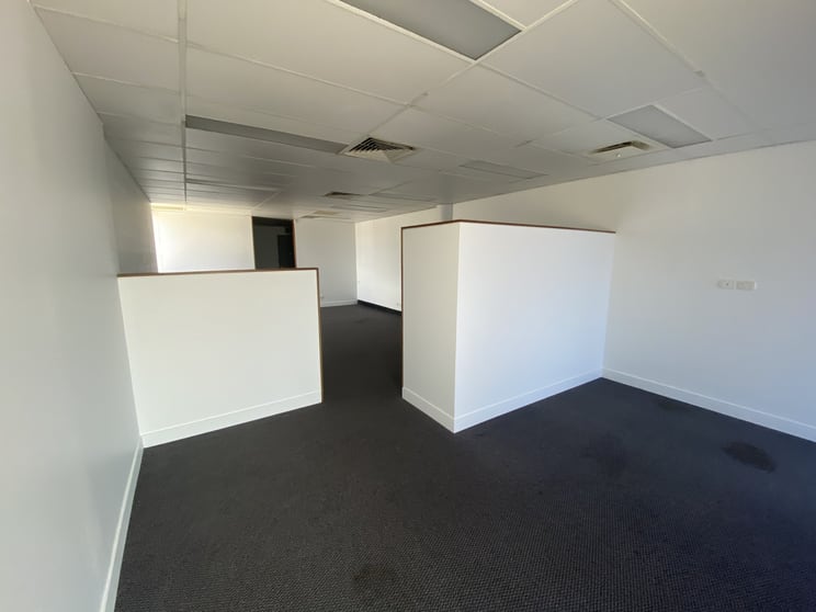 Click to view all images Suite 9/181 Victoria Street Mackay QLD 4740 - Image 2