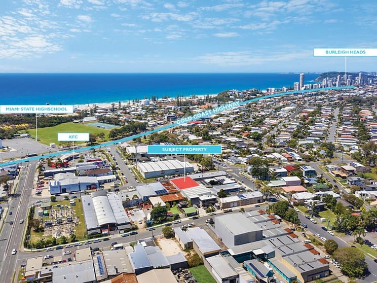 Click to view all images 39 Hillcrest Parade Miami QLD 4220 - Image 2