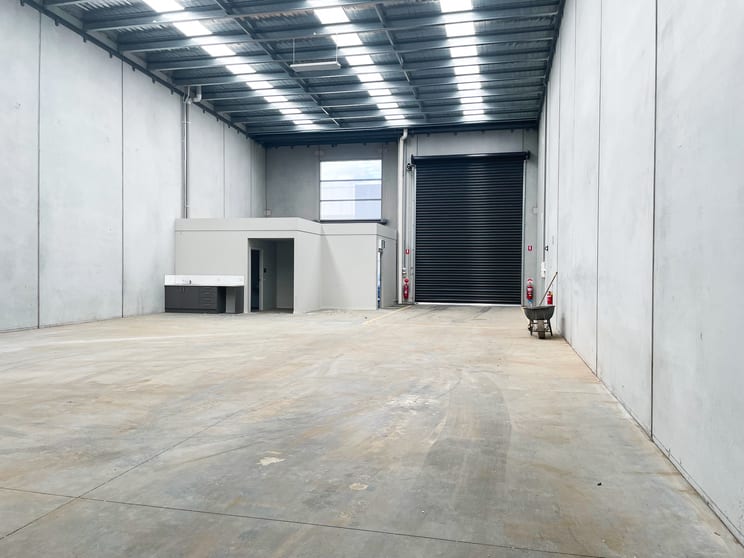 Click to view all images 5 Arbor Way Carrum Downs VIC 3201 - Image 3