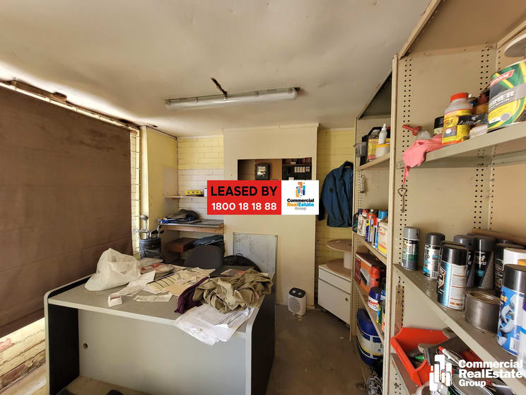 Click to view all images Barry Street Bayswater VIC 3153 - Image 3