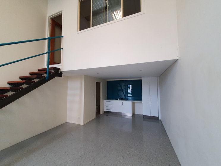 Click to view all images Burleigh Heads QLD 4220 - Image 2