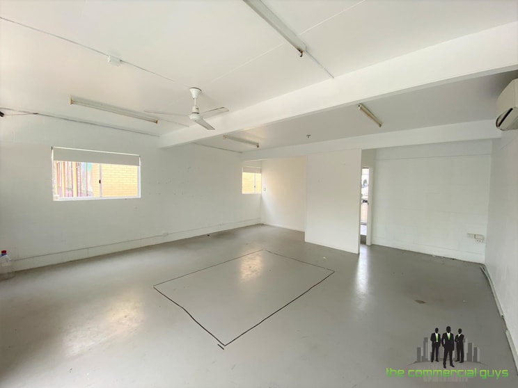 Click to view all images A/333 Oxley Ave Margate QLD 4019 - Image 3