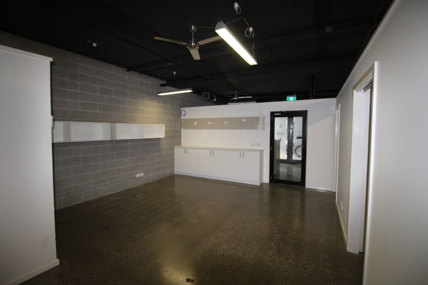 Click to view all images 34 Caravel Lane Docklands VIC 3008 - Image 2