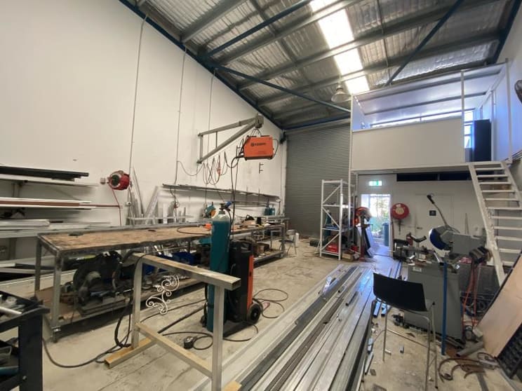 Click to view all images Unit 32/172 Milperra Road Revesby NSW 2212 - Image 2