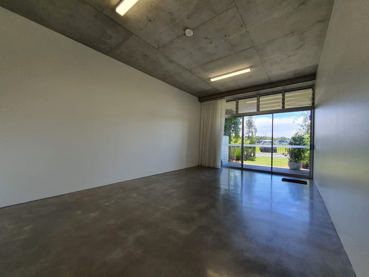 Click to view all images Level Ground/46 Parkes Avenue Byron Bay NSW 2481 - Image 3
