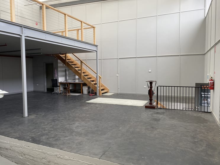 Click to view all images Unit 35/9-19 Levanswell Rd Moorabbin VIC 3189 - Image 1
