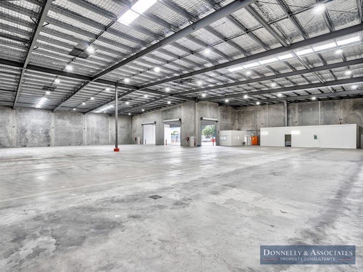 Click to view all images 17 Noosa Street Heathwood QLD 4110 - Image 1