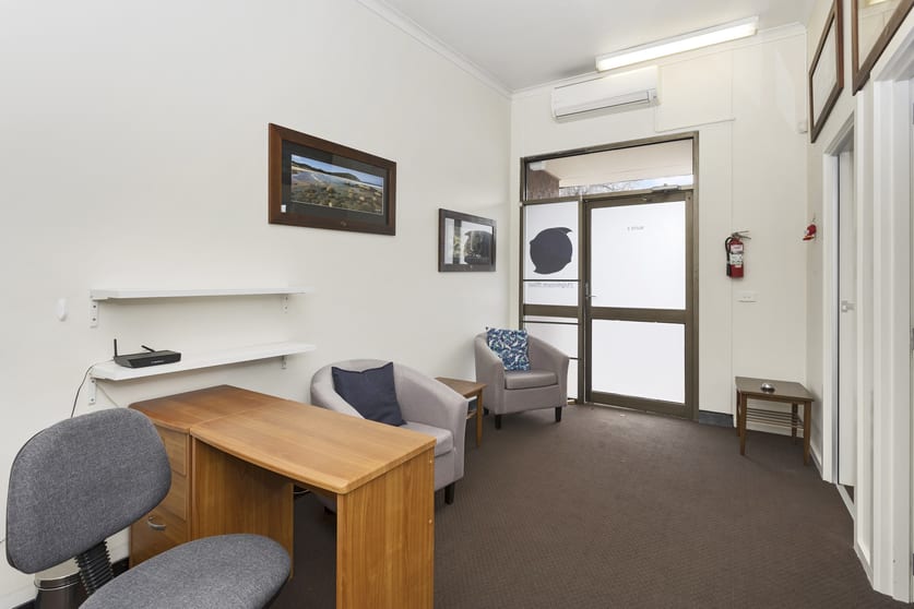 Click to view all images 2/5-7 Chandler Road Boronia VIC 3155 - Image 3
