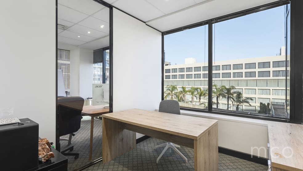 Click to view all images Suite 319/566 St Kilda Road Melbourne VIC 3004 - Image 1